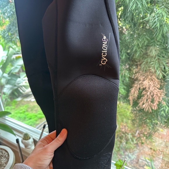 NWT Cyclone Hyper Flex Wetsuit Women Size 6 (XS/S) 3x2mm 🌊 Perfect & Never Worn - Picture 3 of 9